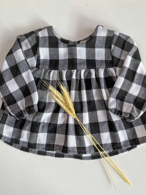 BATA MELINA PRETA E BRANCO