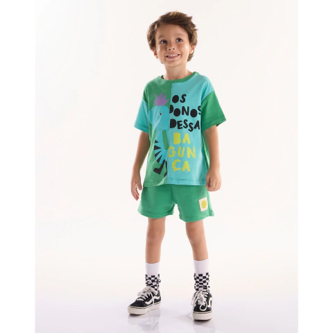 Conjunto camiseta Os donos dessa bagunça e bermuda Três e Já