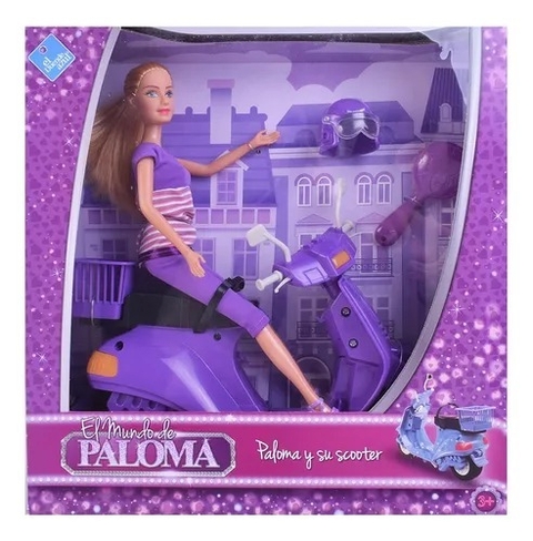 Muñeca paloma y moto scooter