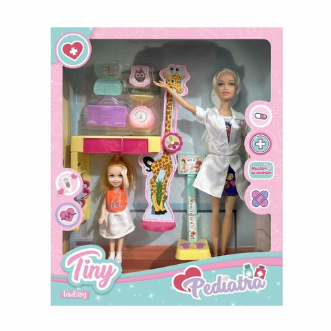 Muñeca tiny pediatra