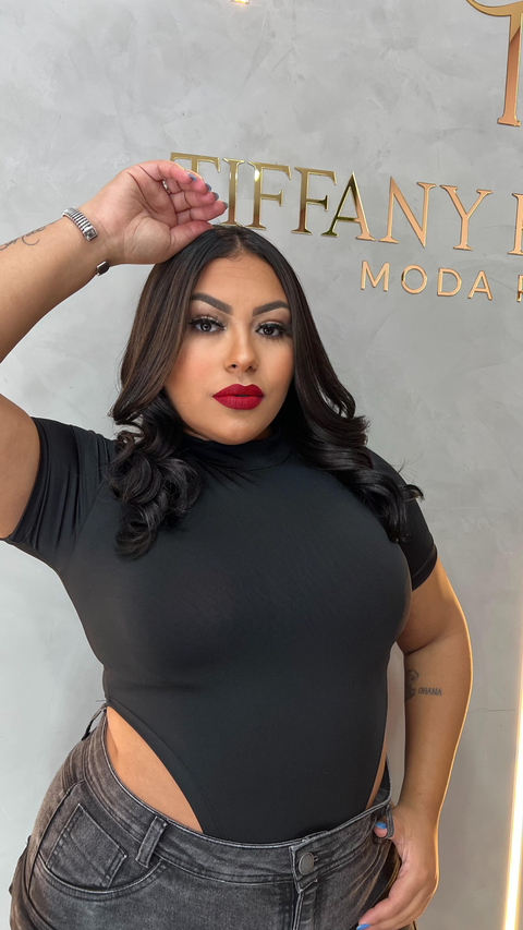 Body Cavado Manga Curta Poliana