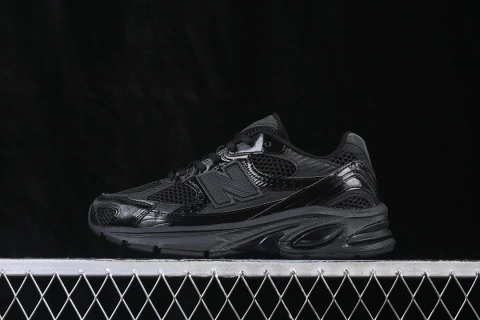 New Balance 2010 Black