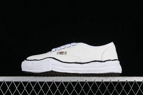 Maison Mihara Yasuhiro Peterson Low Canvas White Cream