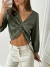 Blusa lino spandex escote V con frunce regulable Albali - tienda online