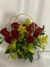 Cesta com rosas vermelhas