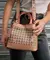 BOLSA EMMA TRIANGULO NUDE SCHUTZ - comprar online