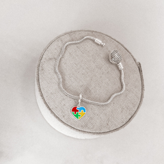 Berloque coração símbolo autista 11mm
