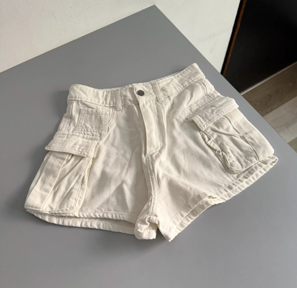 SHORT CARGO