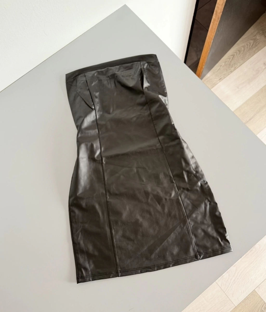 VEST ENGOMADO