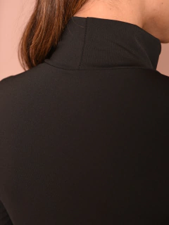 Vestido Ísis na internet