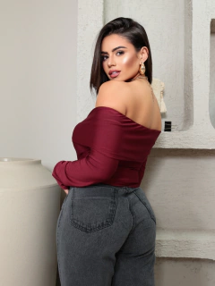 Cropped Olívia na internet