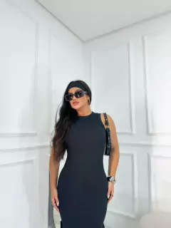 Vestido Longo Regata Com Recorte Lateral na internet