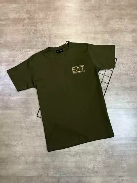 CAMISETA EMPÓRIO ARM. (LOGO BORDADO)