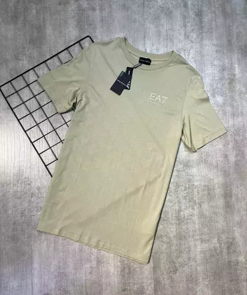 CAMISETA EMPÓRIO ARM.