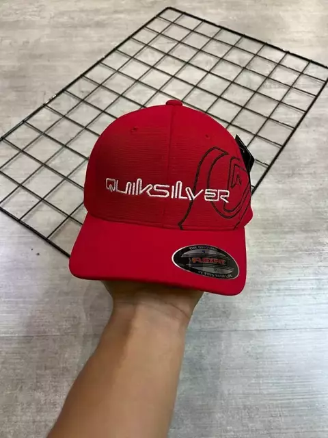 BONÉ ORIGINAL QUIK