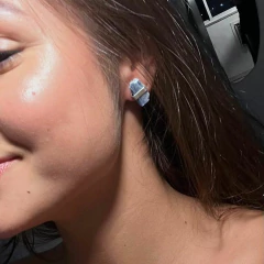 Brinco Selenita Azul - comprar online