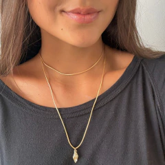 Colar Concha Dourado na internet