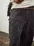 Calça Jeans Pattern Chita Preta na internet