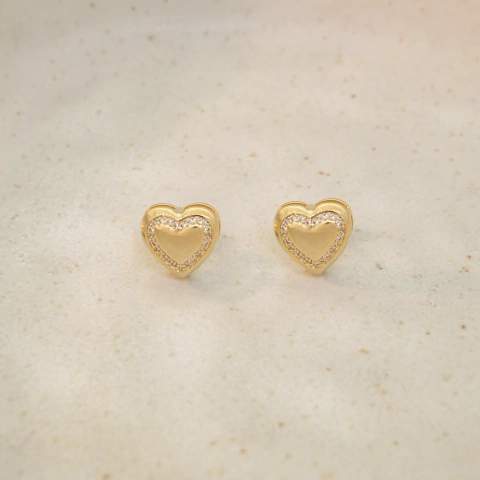 Brinco Semijoia Coração Cravejado Dourado