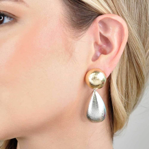 Brinco Semijoia Pêndulo Esfera e Gota Duo Médio