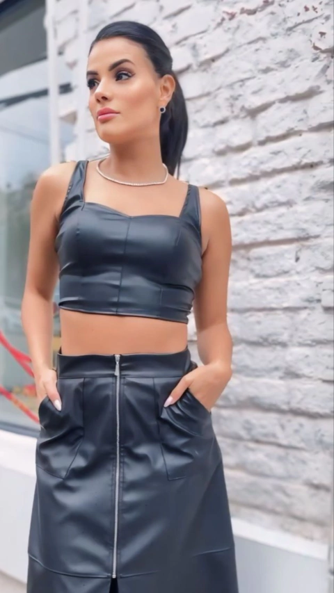 Cropped Couro PU Alice