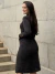 Vestido Midi Feminino de Inverno Preto em Lansinha com Manga Longa, Gola Alta e Botões Dourados na internet