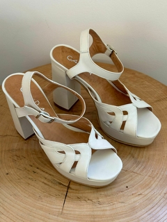 Imagen de Carolina Ivory 11cm