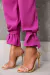 CALÇA FEMININA DETALHE BARRA ROXO na internet