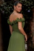 VESTIDO LONGO OMBRO A OMBRO COM CINTO VERDE OLIVA na internet