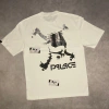 Camiseta Oakley x Palace Skull Branca