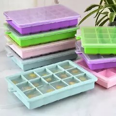 Cubetera de Silicona con Tapa y Colgante - comprar online