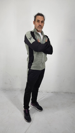 5 Conjuntos de hombre combinados. Campera y pantalon. - Rouch