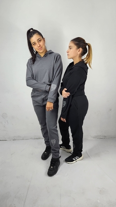 5 Conjuntos de dama con bordado en buzo y pantalon - comprar online