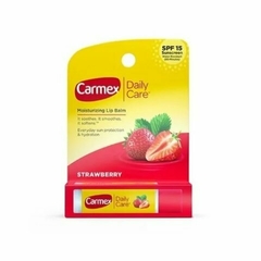 Moisturizing Lip Balm Strawberry SPF 15 Carmex