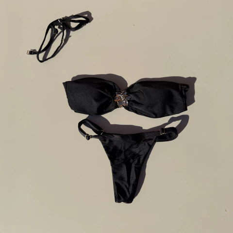 BIQUINI LIRIO PRETO - comprar online