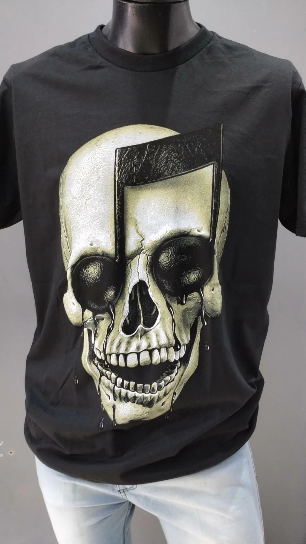 REMERA CALVAERA MUSICAL