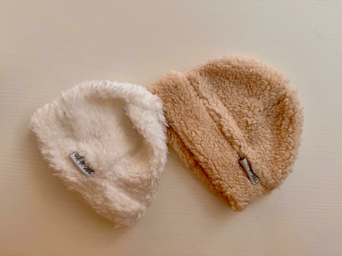 GORROS DE CORDERITO