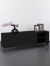 Rack TV Negra Rayas - comprar online