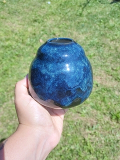 Vaso preto e azul caribe