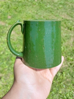 Caneca verde na internet