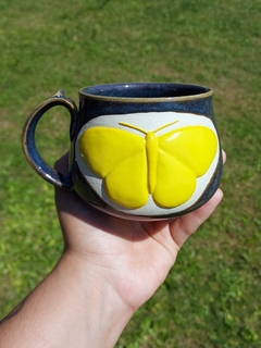 Caneca borboleta amarela
