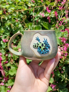 Caneca verde furtacor sapo verde e azul - comprar online