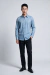 Camisa Social Slim Bambu Stretch Azul Claro - frente, mão no bolso