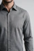 Camisa Social Slim Bambu Stretch Cinza Escuro - close da gola