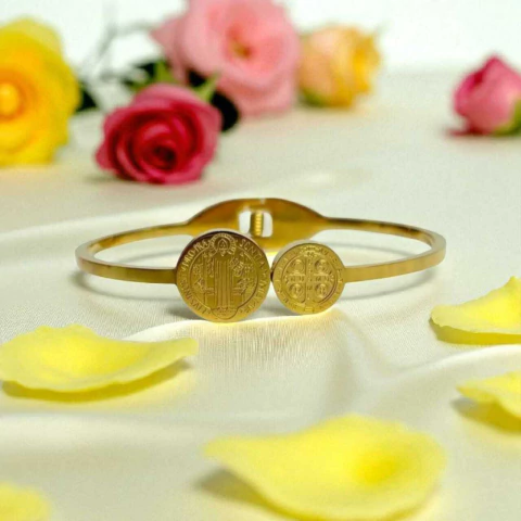 Bracelete Dourado São Bento -INOX - comprar online