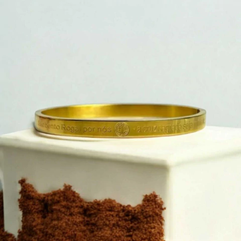 Bracelete Aço Inox Dourado Oração São Bento Pequeno - comprar online