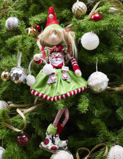 Muñeca duenda de 70 cm, con falda verde y patines de hielo, decorada con motivos navideños.