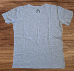 Remera Triangulos - comprar online