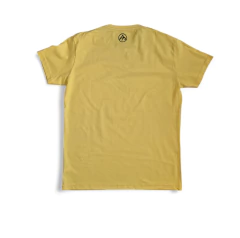Remera Triángulo en internet