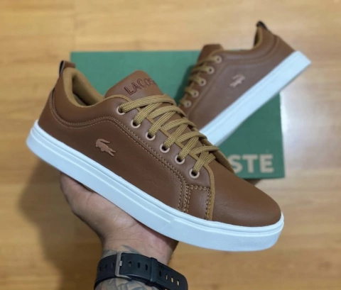 SAPATÊNIS LACOSTE MARROM